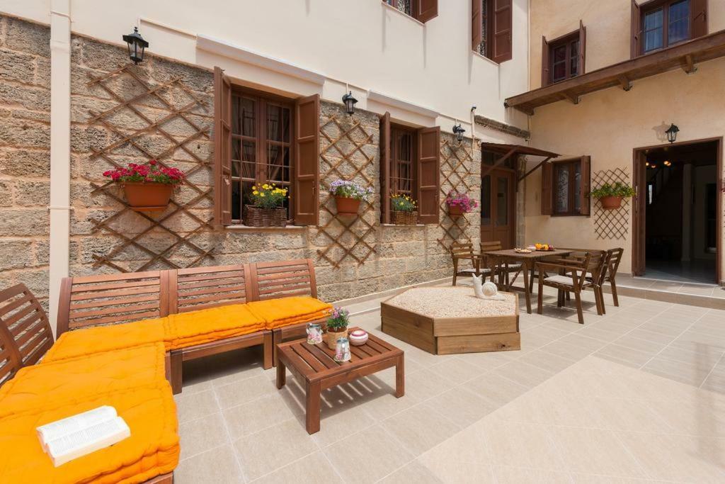 Ferienwohnung The White House Of Rhodes Rhodes City Exterior foto